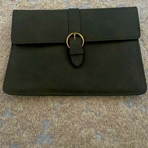 Large Clutch